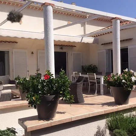 Вилла Le Cabanon Cap D 80 M De La Антиб